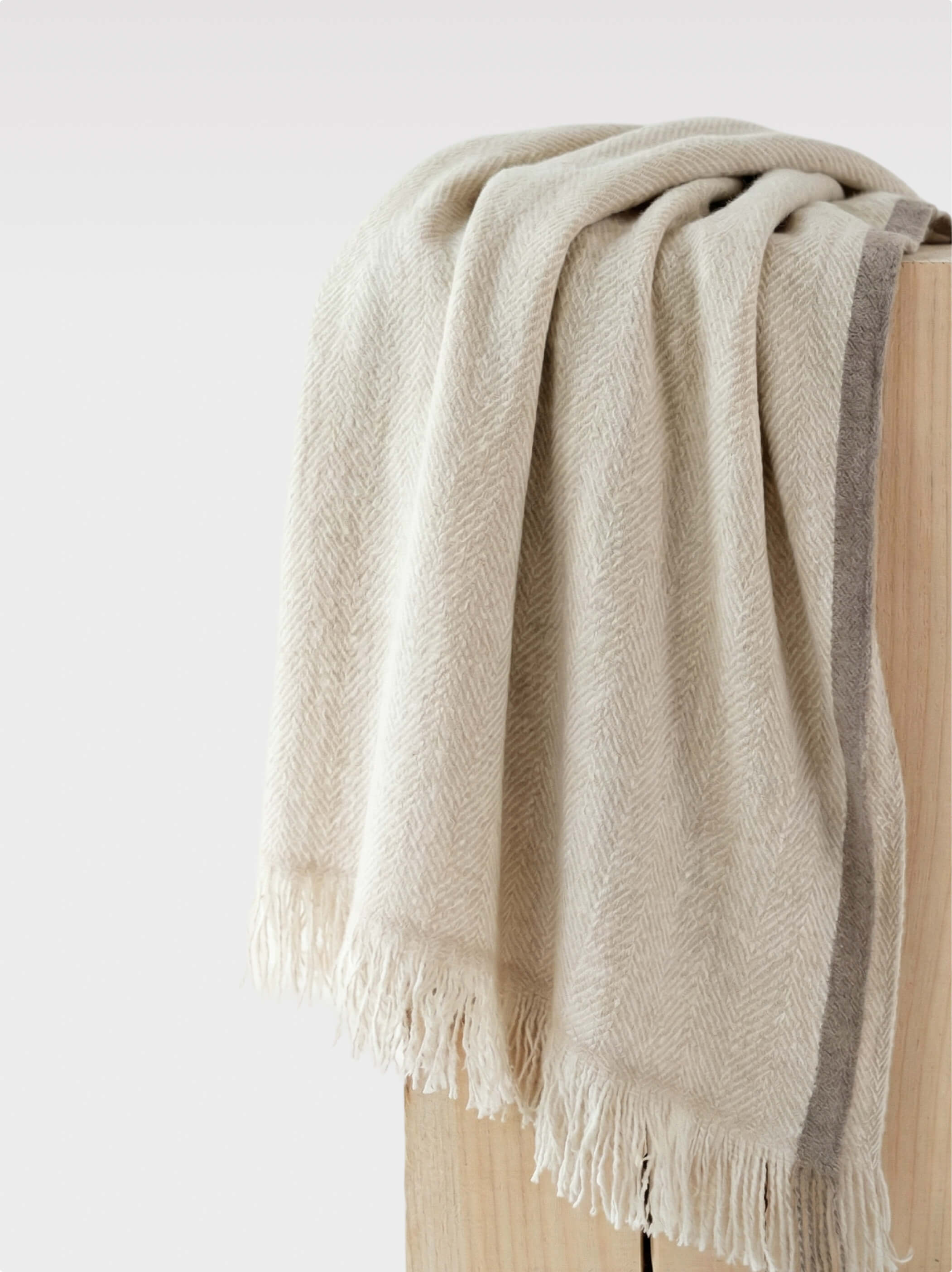 Asam Grandy Cashmere & Peace Silk Throw